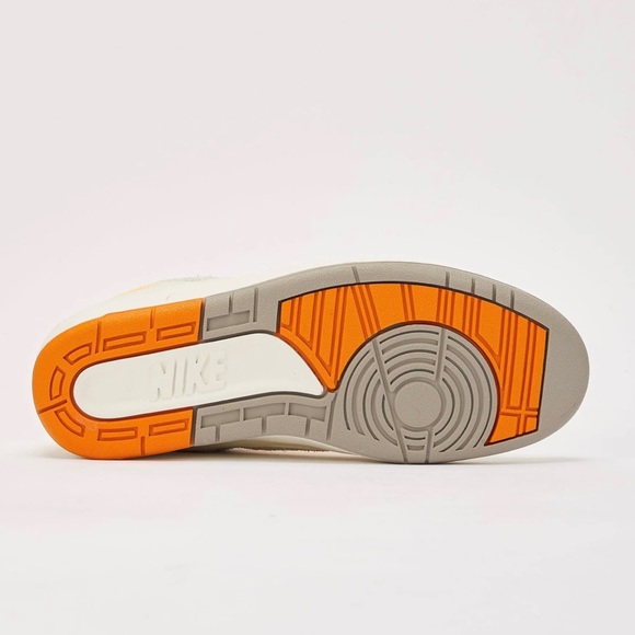 air jordan 2 retro low - Picture 2 of 6